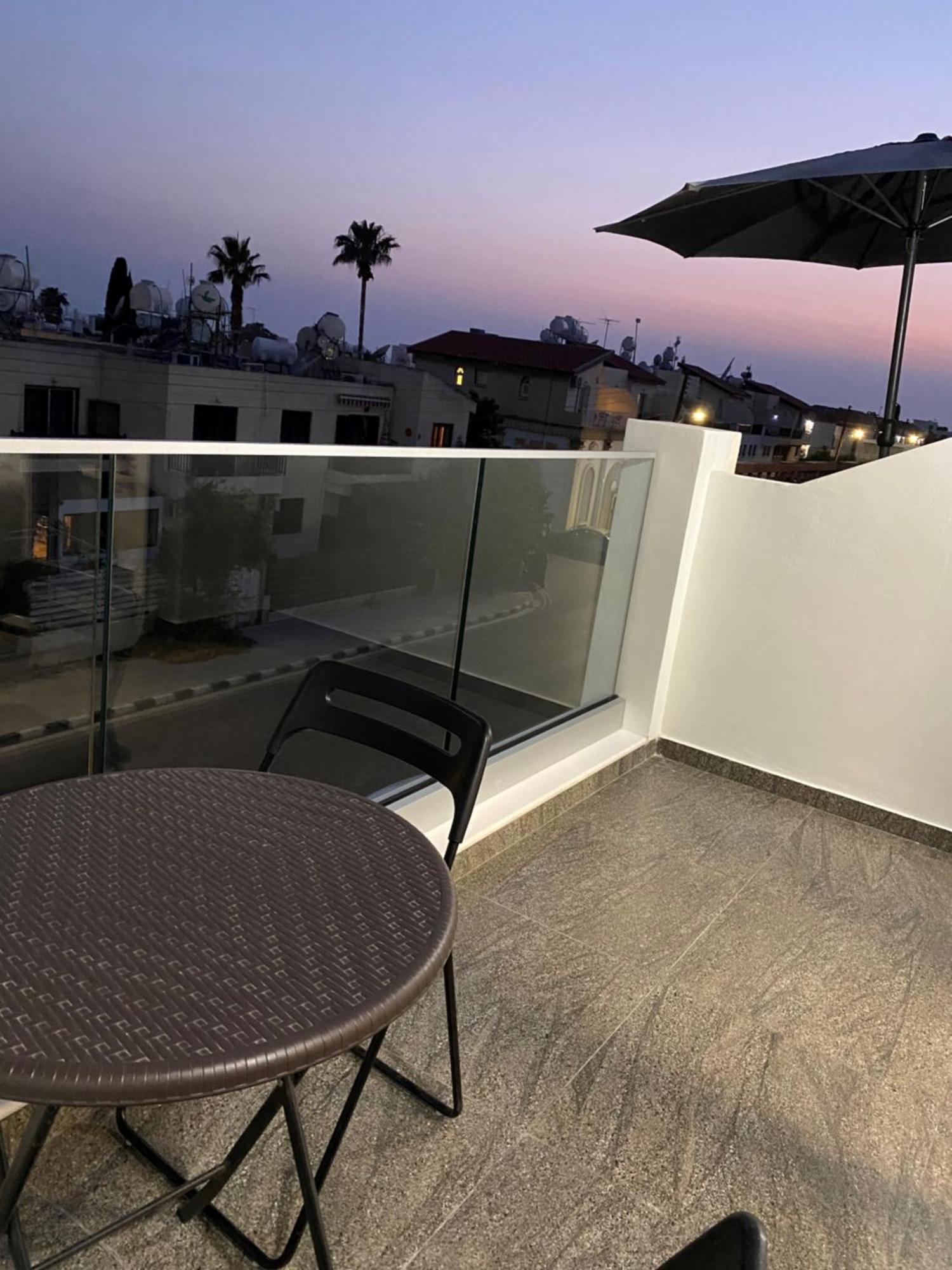 Ferienwohnung Ev Zin - Modern, Cozy, 1 Bed, Pool, 2 Balconies, A105 Paphos Exterior foto